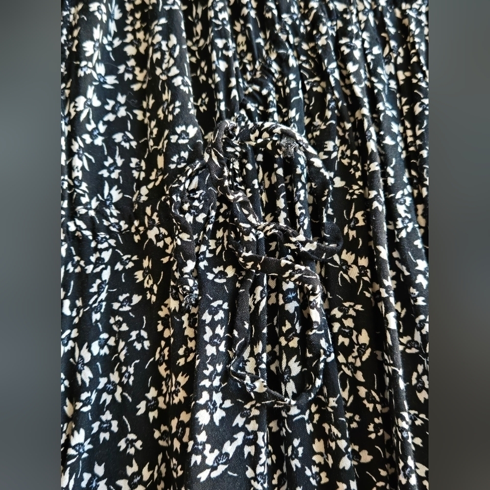 ✨FREE PEOPLE✨ One Fine Day Mini Dress in Black and White Floral Print Size XS - Picture 7 of 9